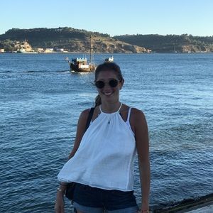 Meet your Posher, Brooke
